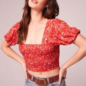 Band Of The Free Boho Red Floral Blouse Smocked Crop Top Womens Sz Medium NWT